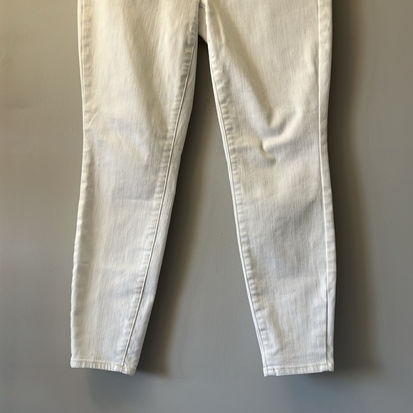 Talbots Flawless White High Rise Jegging Ankle Pants Size 4P - Picture 4 of 13